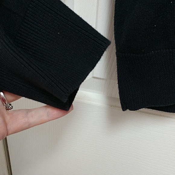 Old Navy Black Argyle Sweater - Picture 4 of 6